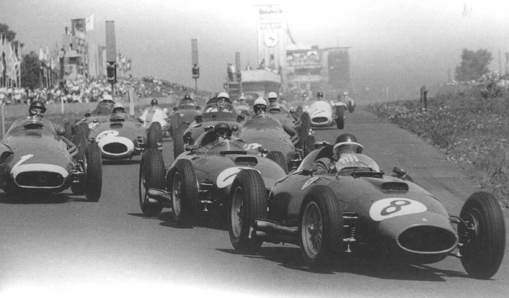  had stiff competition from the LanciaFerraris of Mike Hawthorn and 
